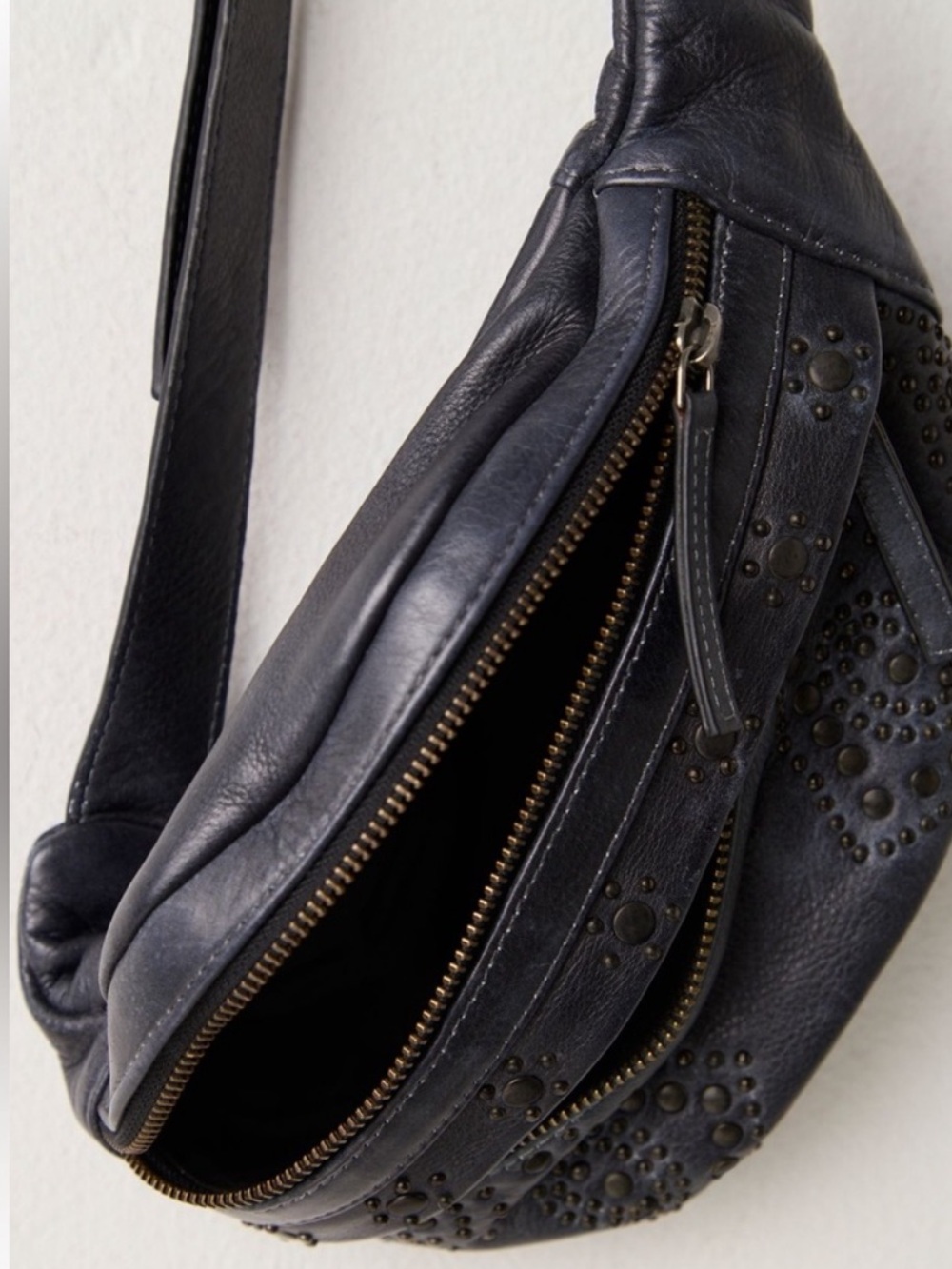 Free people Ana Adorned Sling Bag - Picture 4 of 6